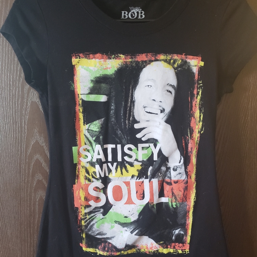 Any item with a  🌹 from my closet is 5 for $20!  Bob Marley T-Shirt